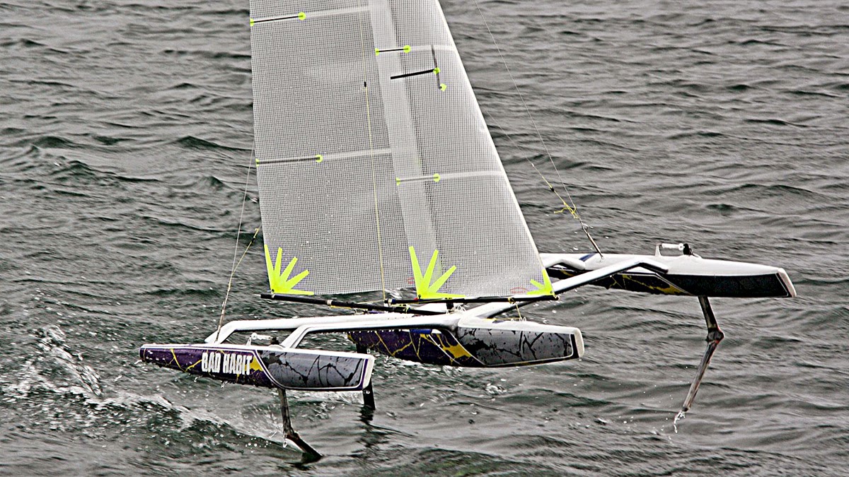 40 (Mini) RC Foiling Tris - Catamaran Racing , News & Design